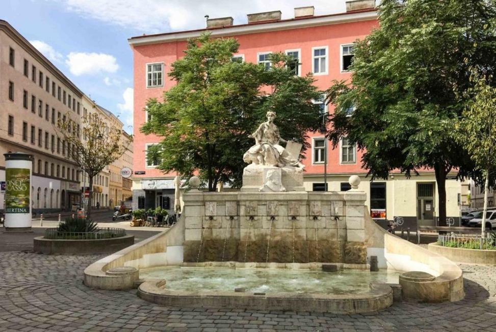 Jungle Apartment Vienna Self Check-In Экстерьер фото