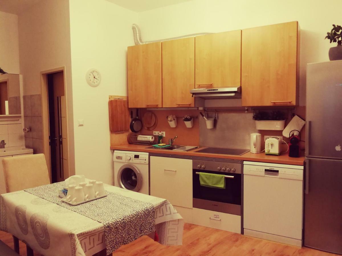 Jungle Apartment Vienna Self Check-In Экстерьер фото